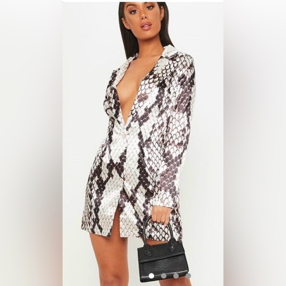 Pretty little thing- Women's Grey Satin Snake Print Blazer Dress Size 0